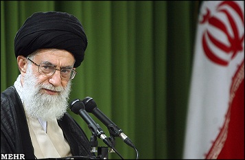 Khamenei : le peuple iranien n’a jamais et ne succombera jamais à la pression